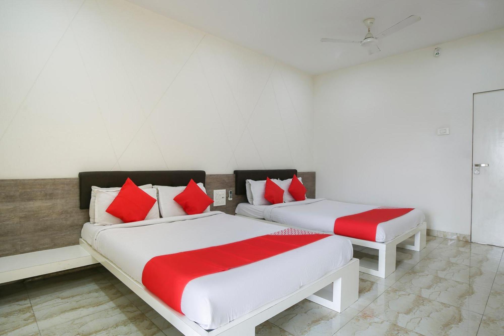 Hotel O Shiv Vatika Banquet & Rooms Bhatha Exteriör bild