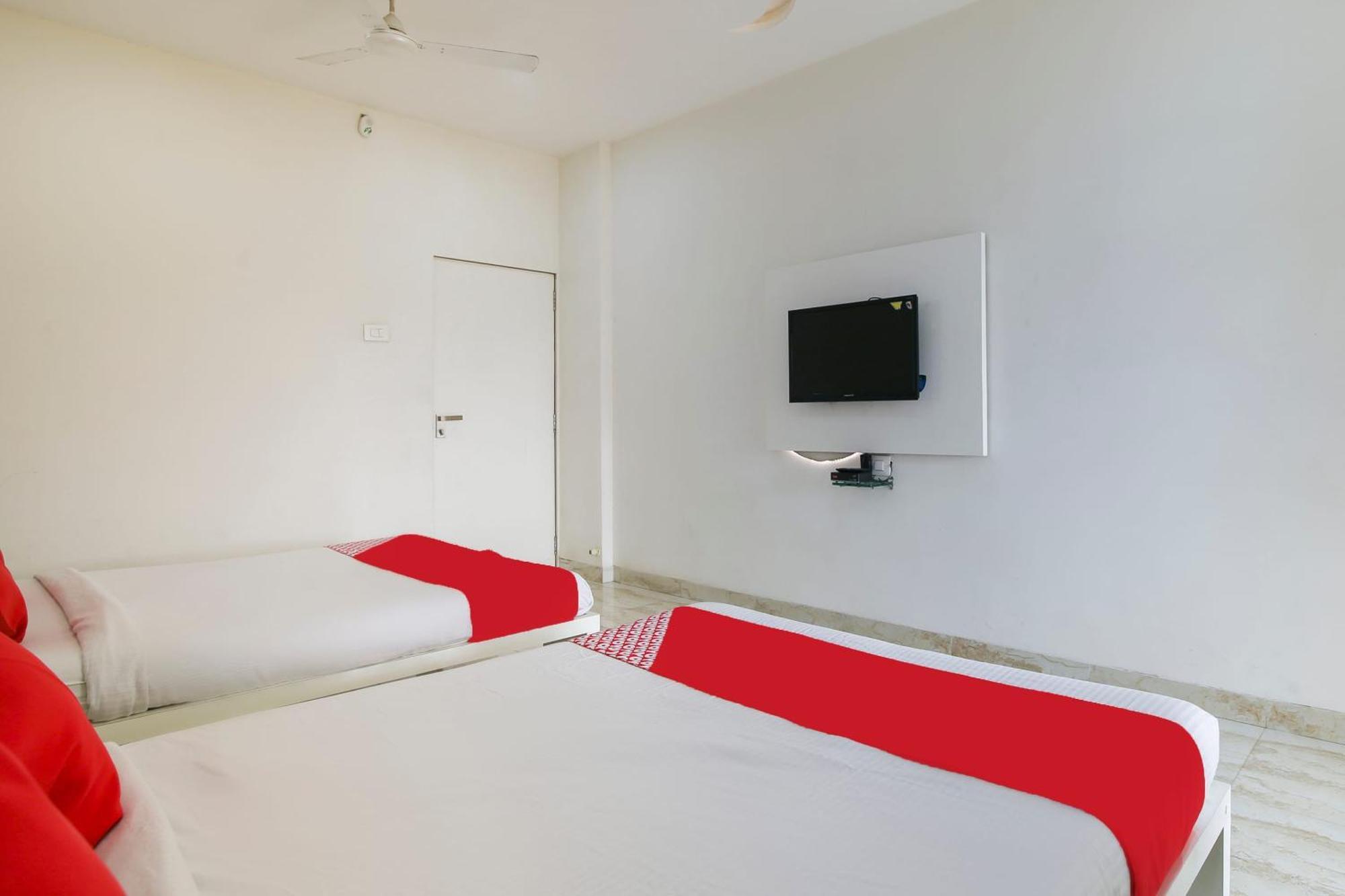 Hotel O Shiv Vatika Banquet & Rooms Bhatha Exteriör bild