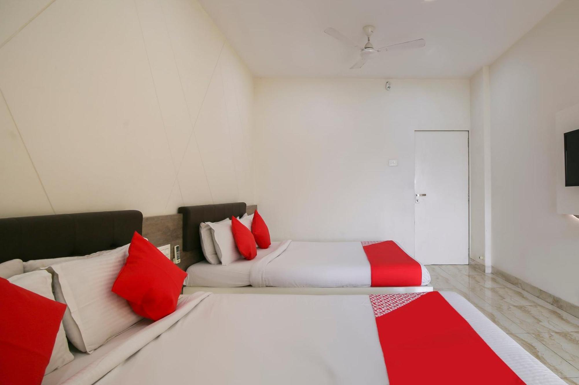Hotel O Shiv Vatika Banquet & Rooms Bhatha Exteriör bild