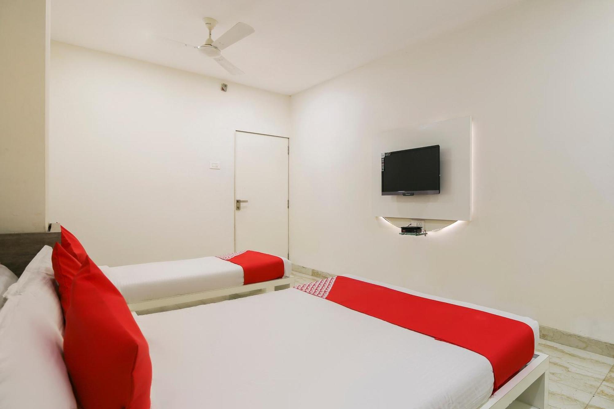 Hotel O Shiv Vatika Banquet & Rooms Bhatha Exteriör bild