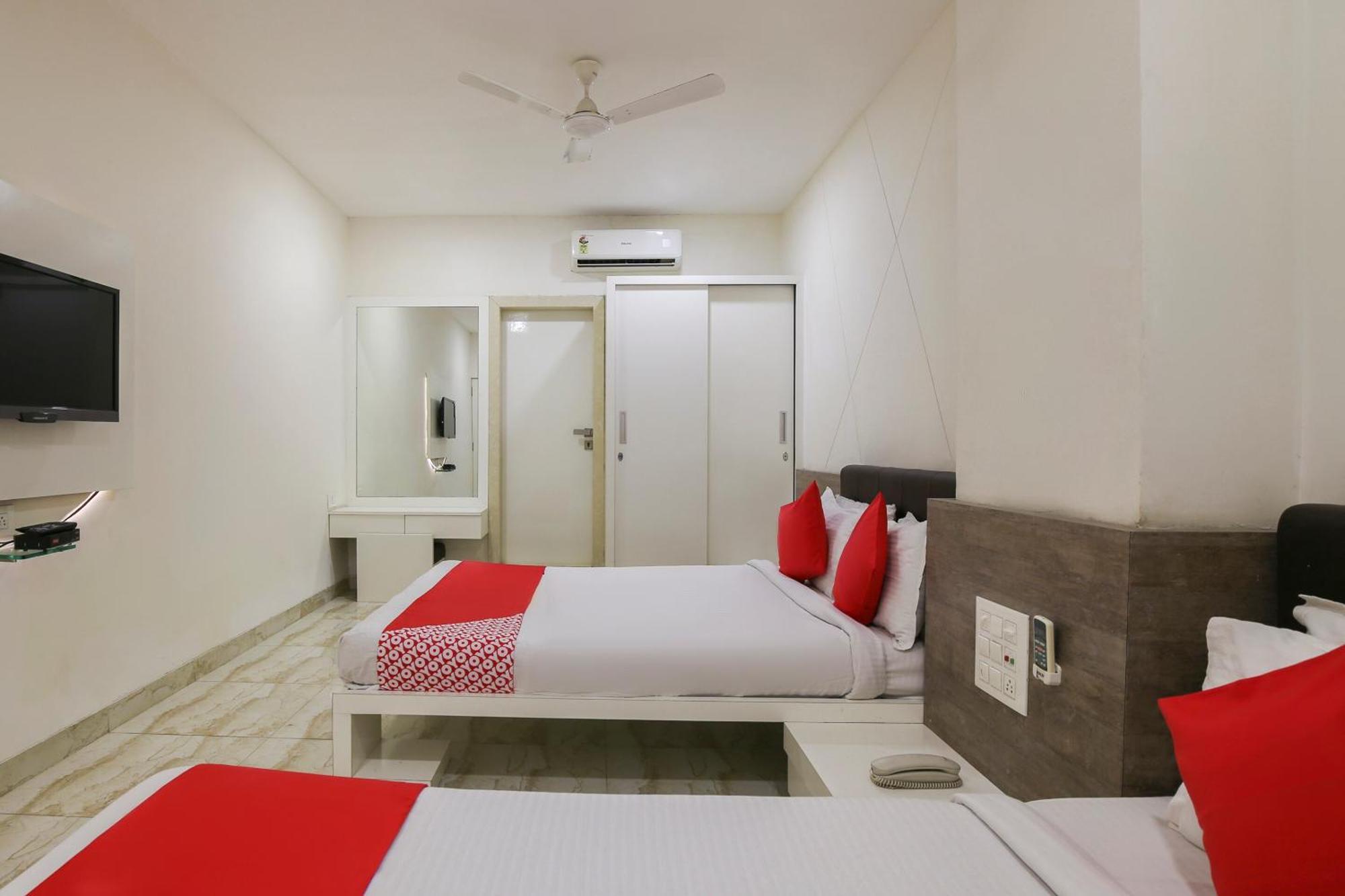 Hotel O Shiv Vatika Banquet & Rooms Bhatha Exteriör bild
