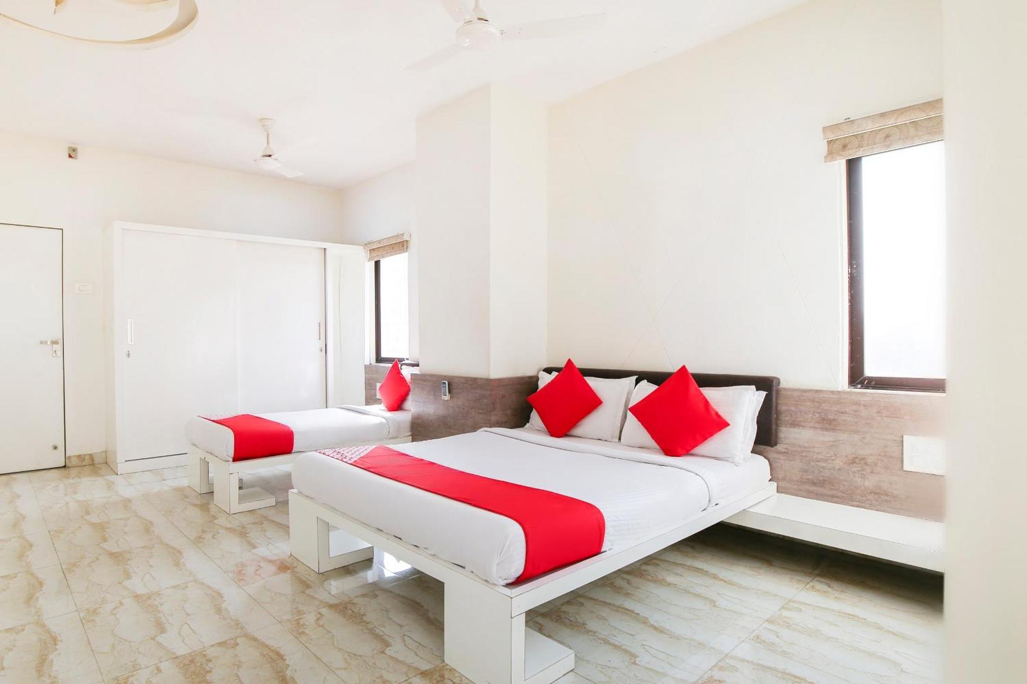 Hotel O Shiv Vatika Banquet & Rooms Bhatha Exteriör bild