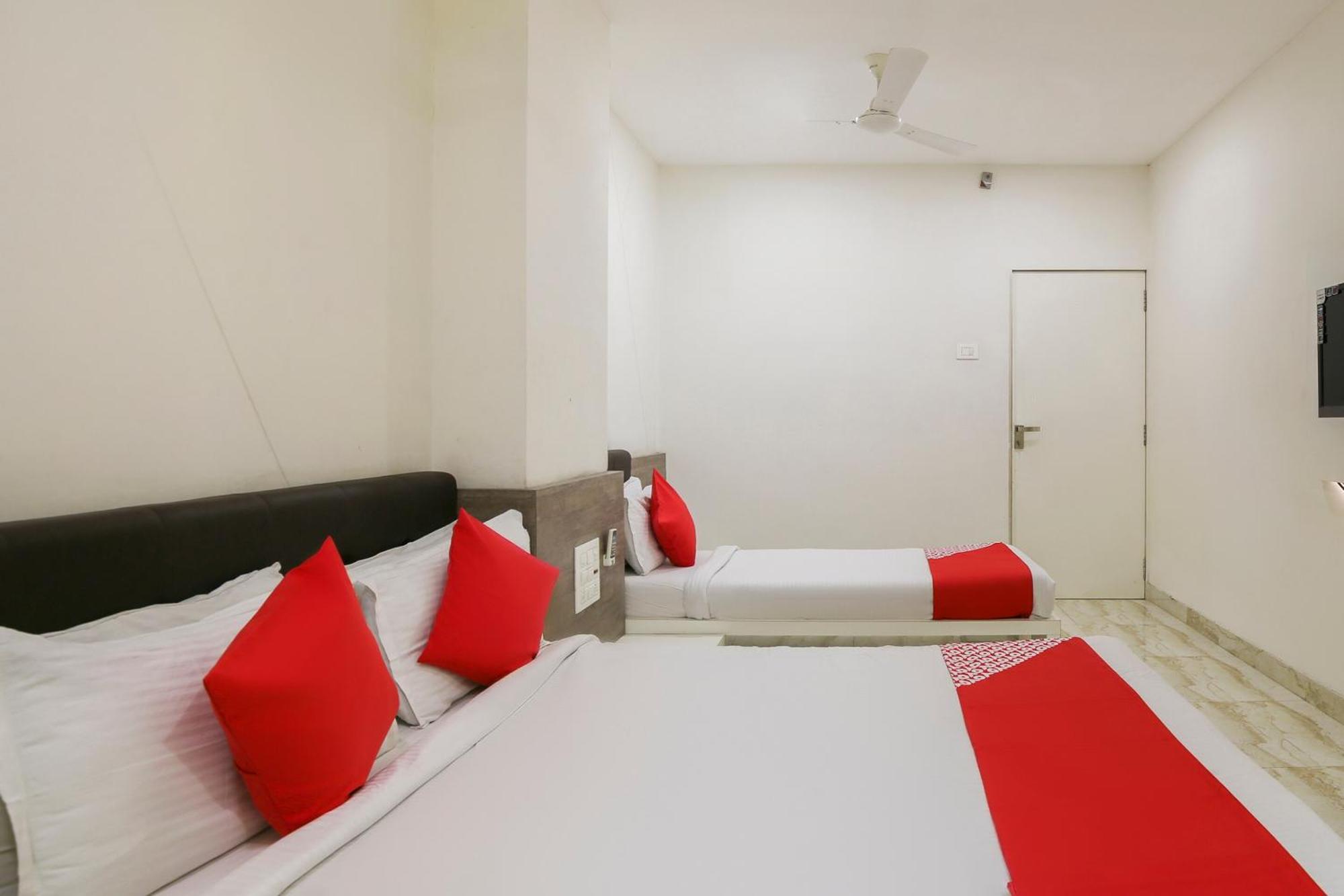 Hotel O Shiv Vatika Banquet & Rooms Bhatha Exteriör bild